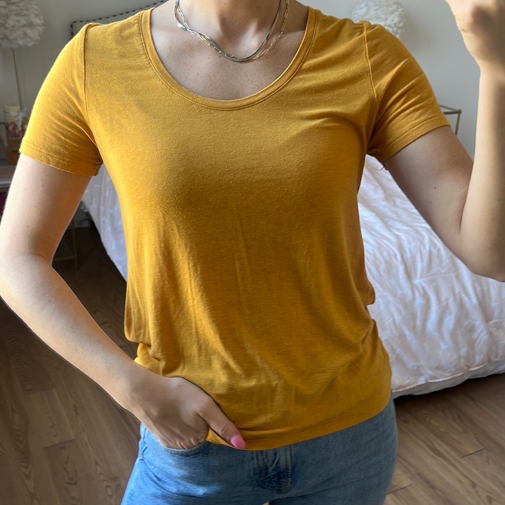 A New Day sun yellow short sleeve shirt size small